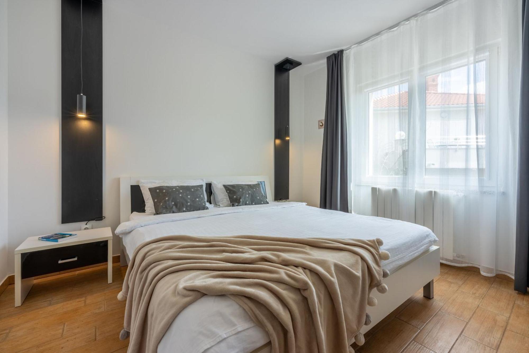 Apartments Vesna Malinska Buitenkant foto